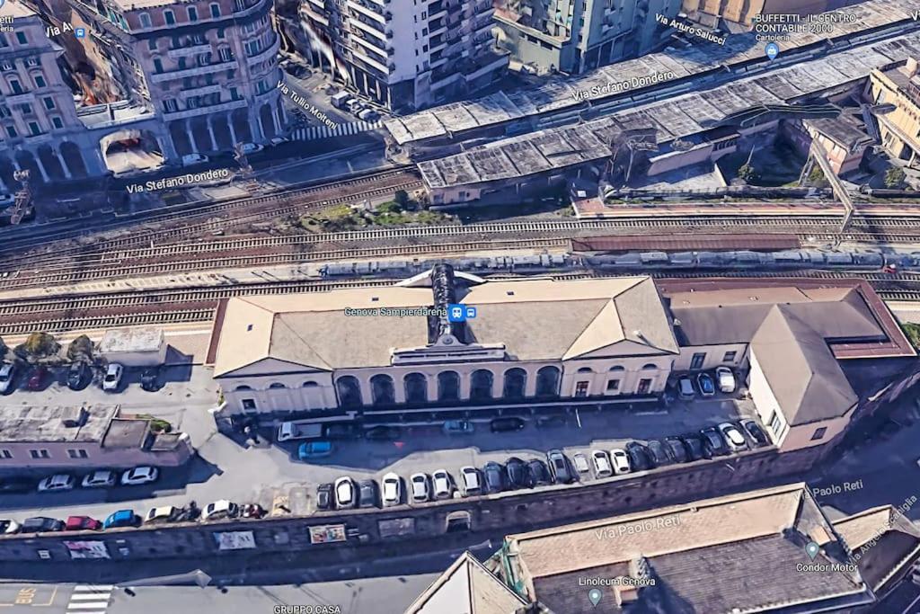 Appartamento Confortevole Генуя Екстер'єр фото